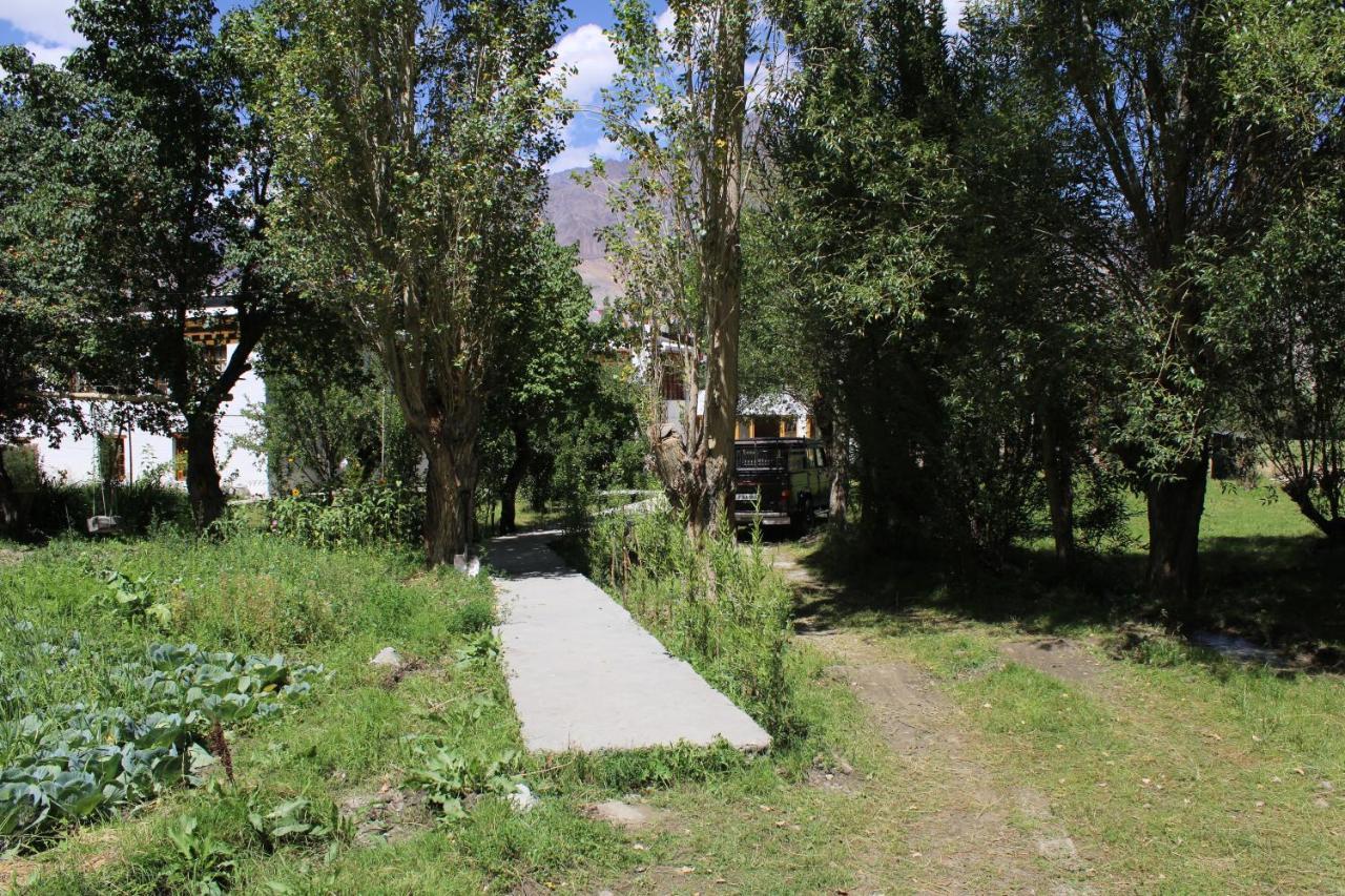 Sernang Homestay ハンダル エクステリア 写真