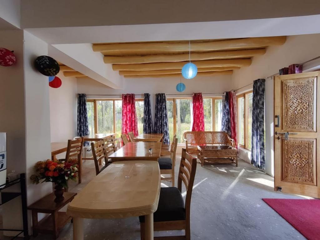 Sernang Homestay ハンダル エクステリア 写真