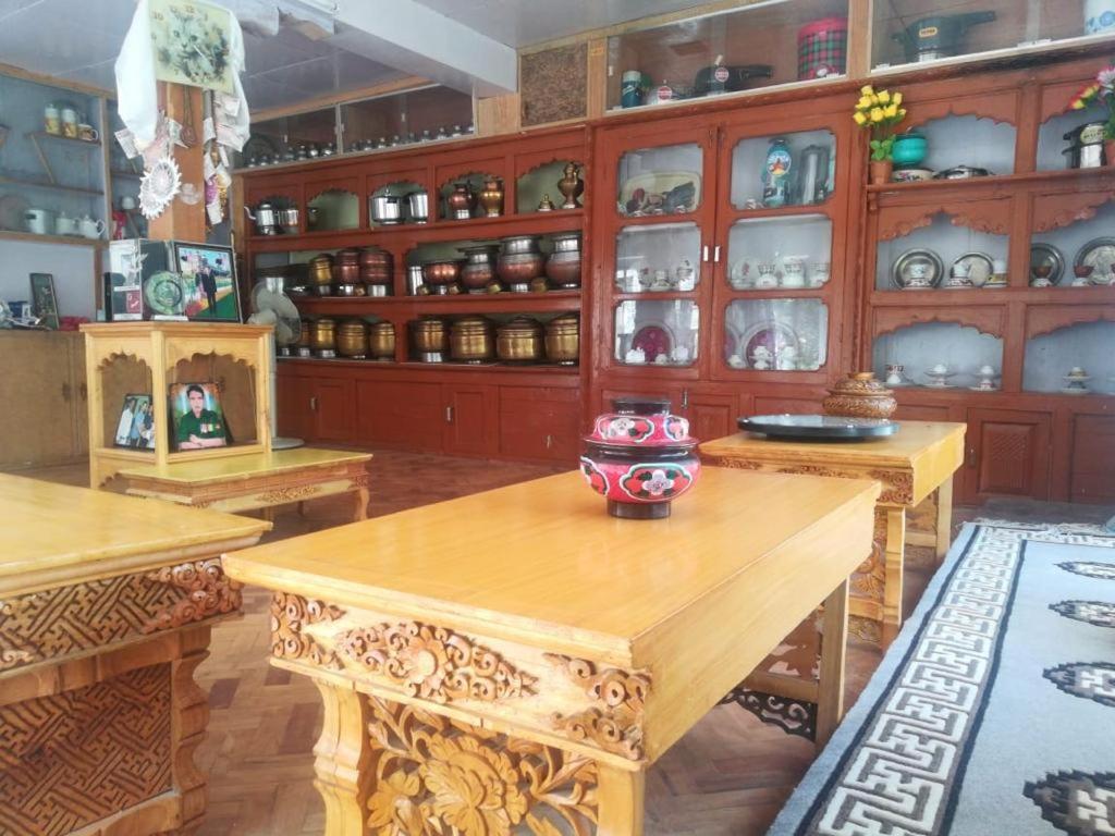 Sernang Homestay ハンダル エクステリア 写真