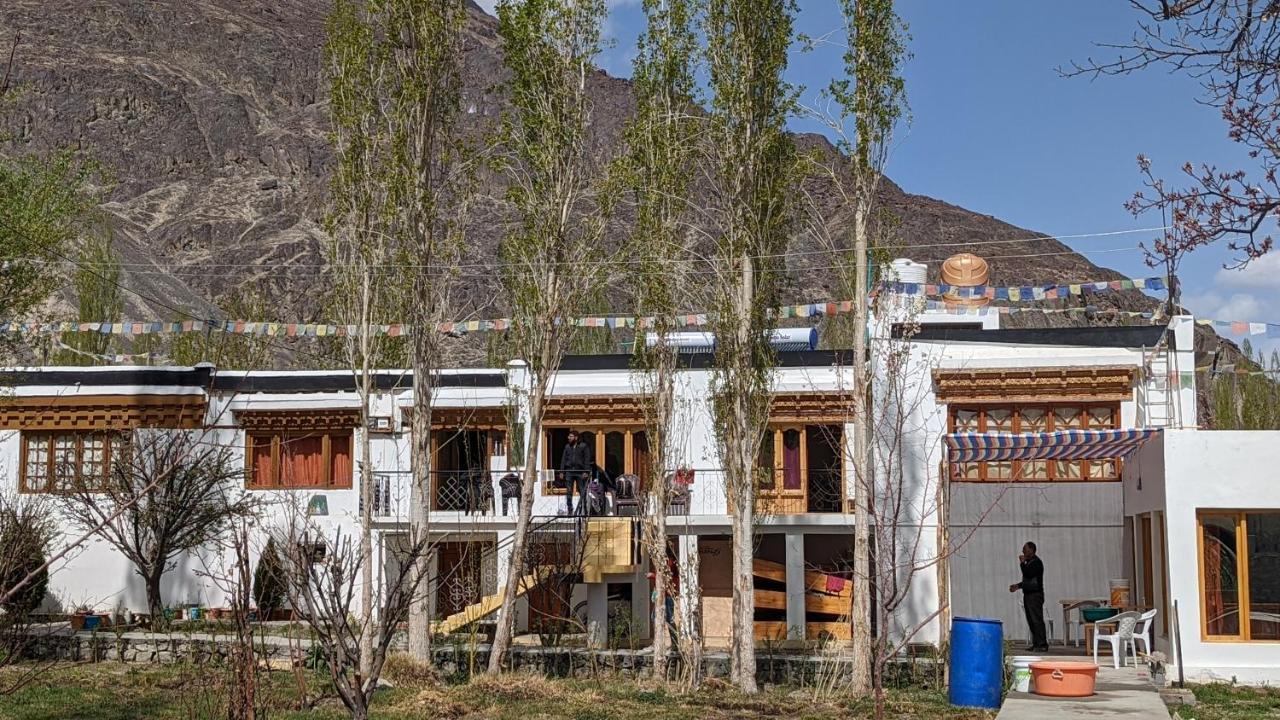 Sernang Homestay ハンダル エクステリア 写真