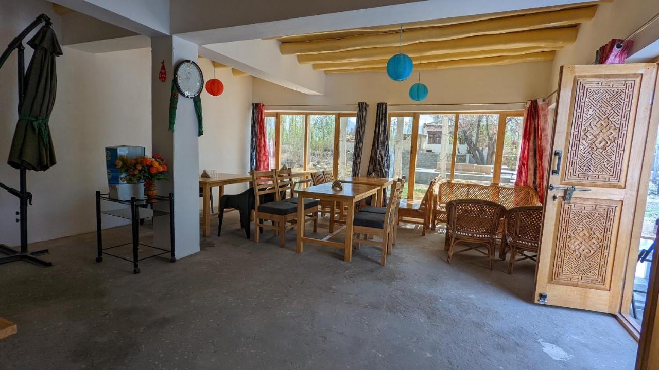 Sernang Homestay ハンダル エクステリア 写真