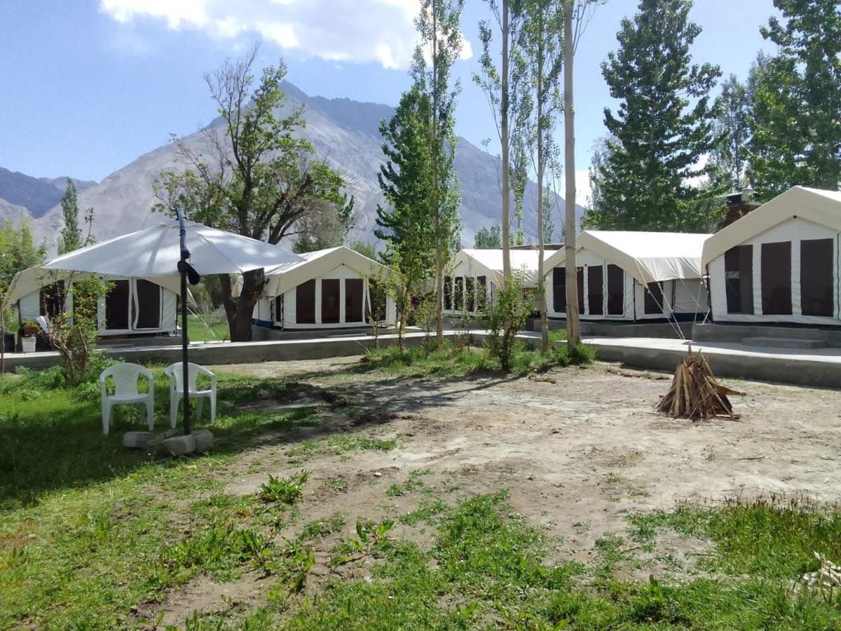 Sernang Homestay ハンダル エクステリア 写真